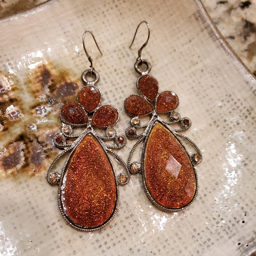 Vintage Jewelry Brown gold dangle earrings